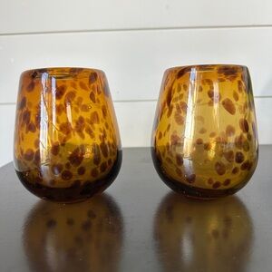 Set of two stemless wine glasses